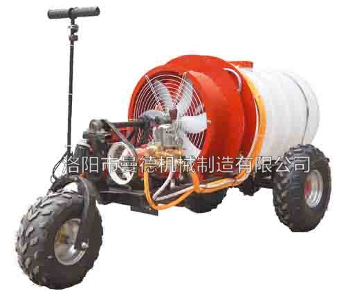 自(zi)走(zou)式噴霧(wu)機